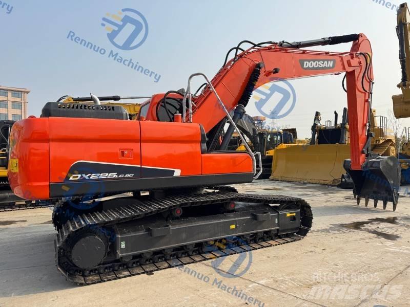 Doosan DX 225 LC-9C Escavatori cingolati