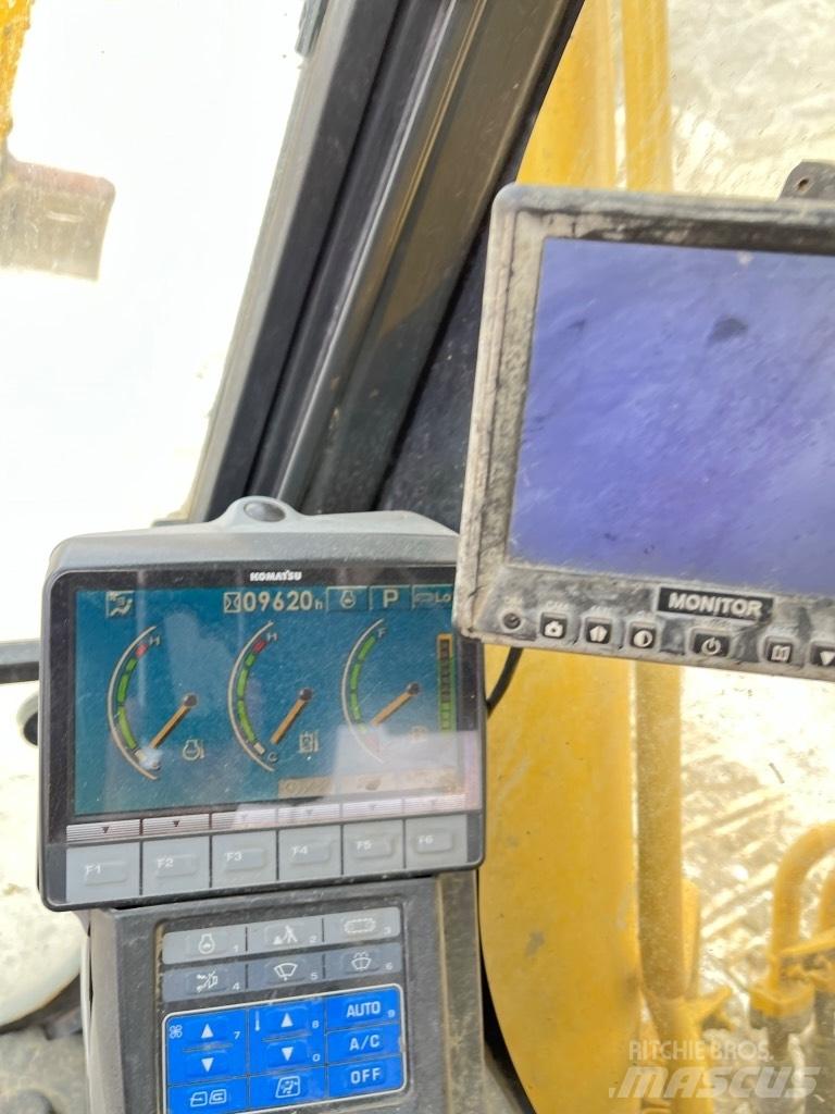 Komatsu PC 240 LC-7 Escavatori cingolati