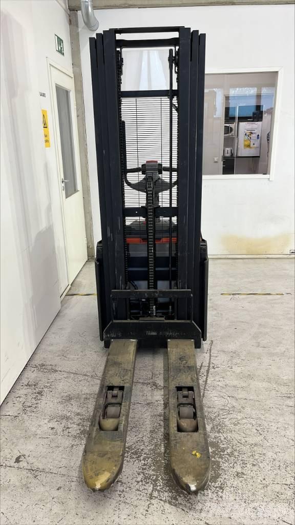 Toyota SWE 120 L Transpallet uomo a terra