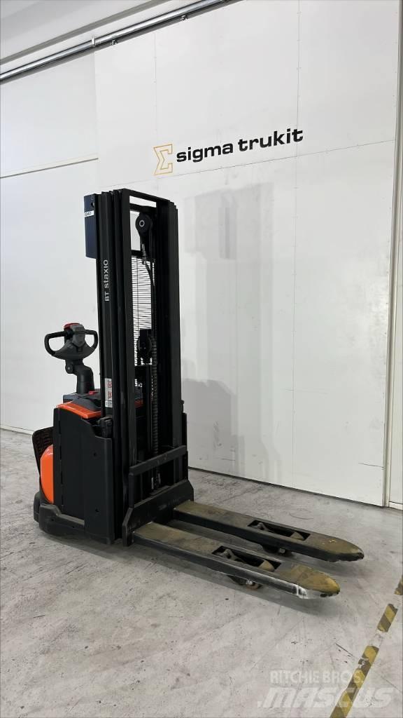 Toyota SWE 120 L Transpallet uomo a terra