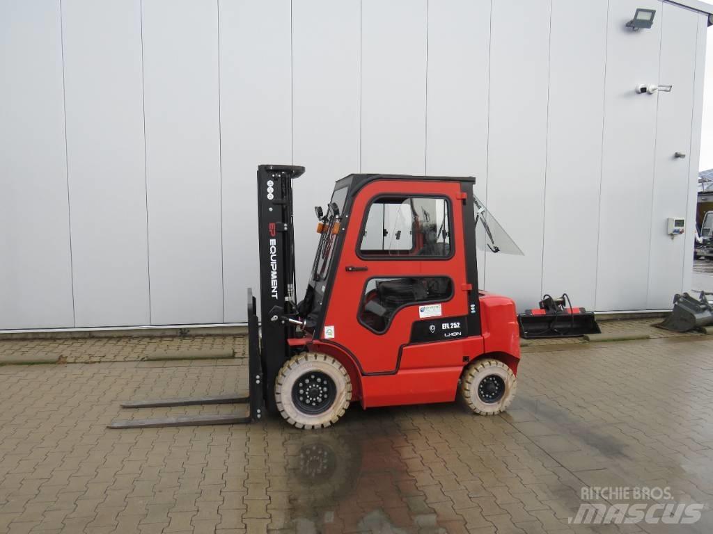 EP EFL252 Carrelli elevatori elettrici