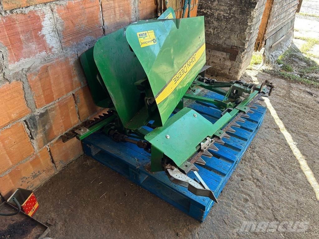 John Deere T670 Mietitrebbiatrici