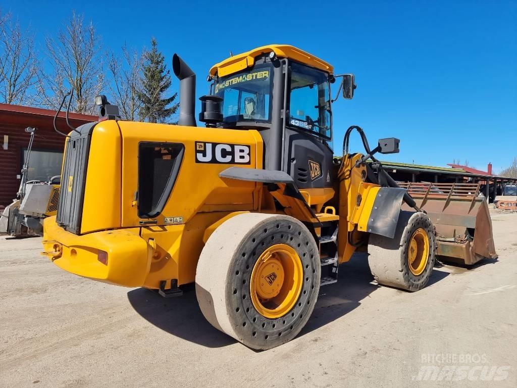 JCB 436 E HT Pale gommate