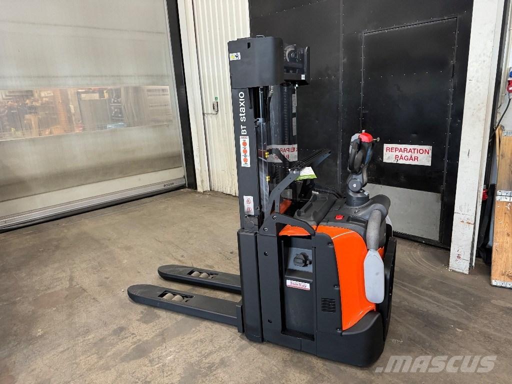 Toyota SPE140L Transpallet uomo a terra