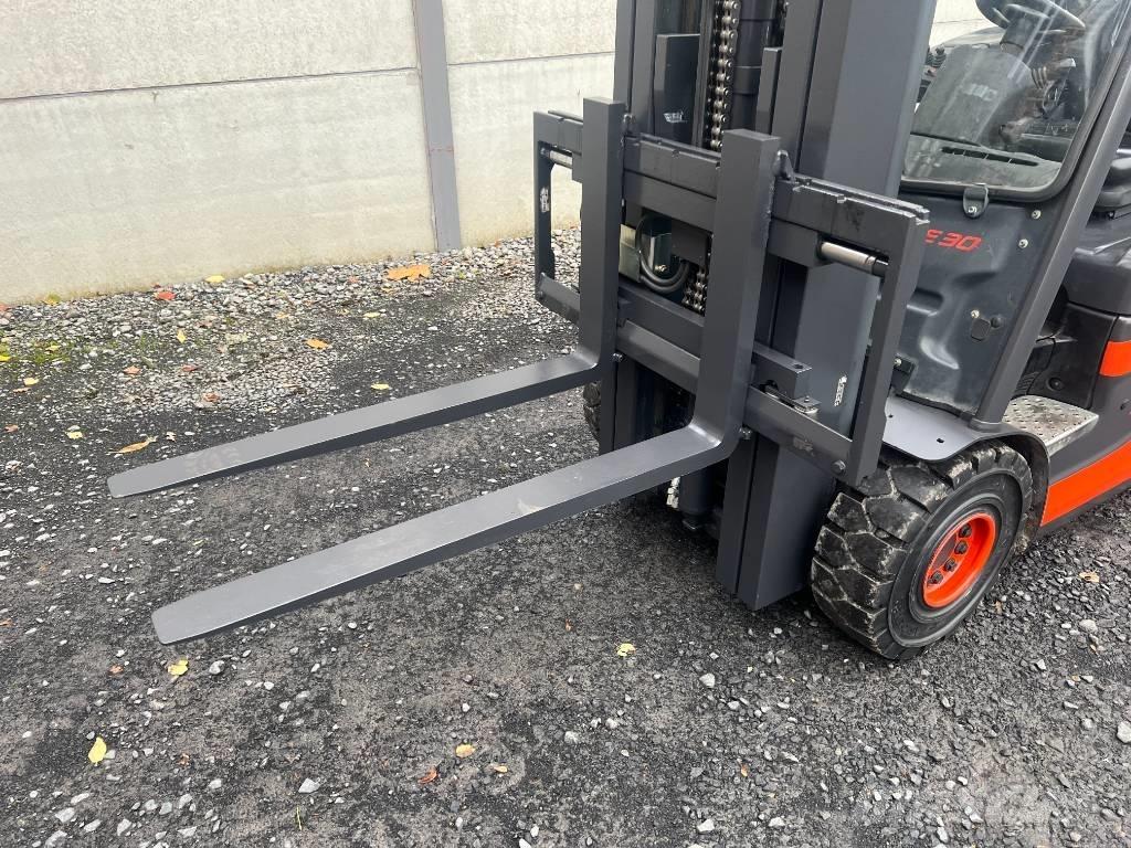 Linde E30L-01 Carrelli elevatori elettrici