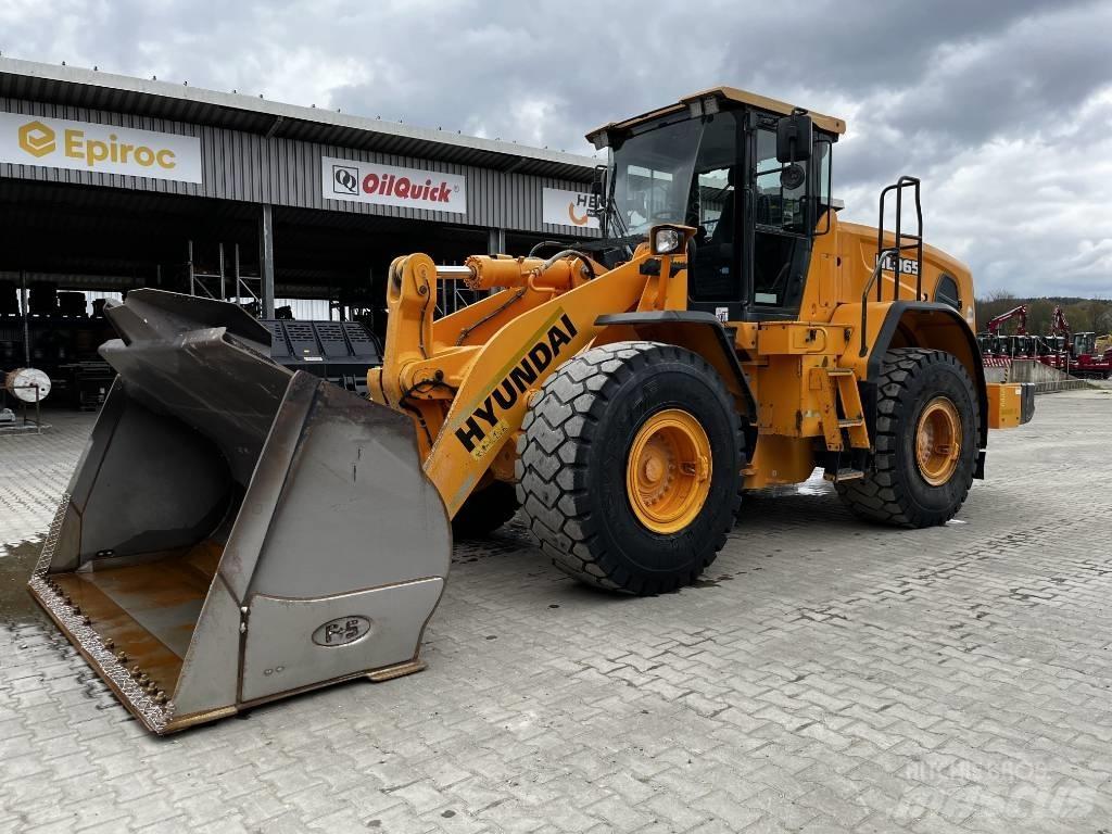 Hyundai HL 965 Pale gommate