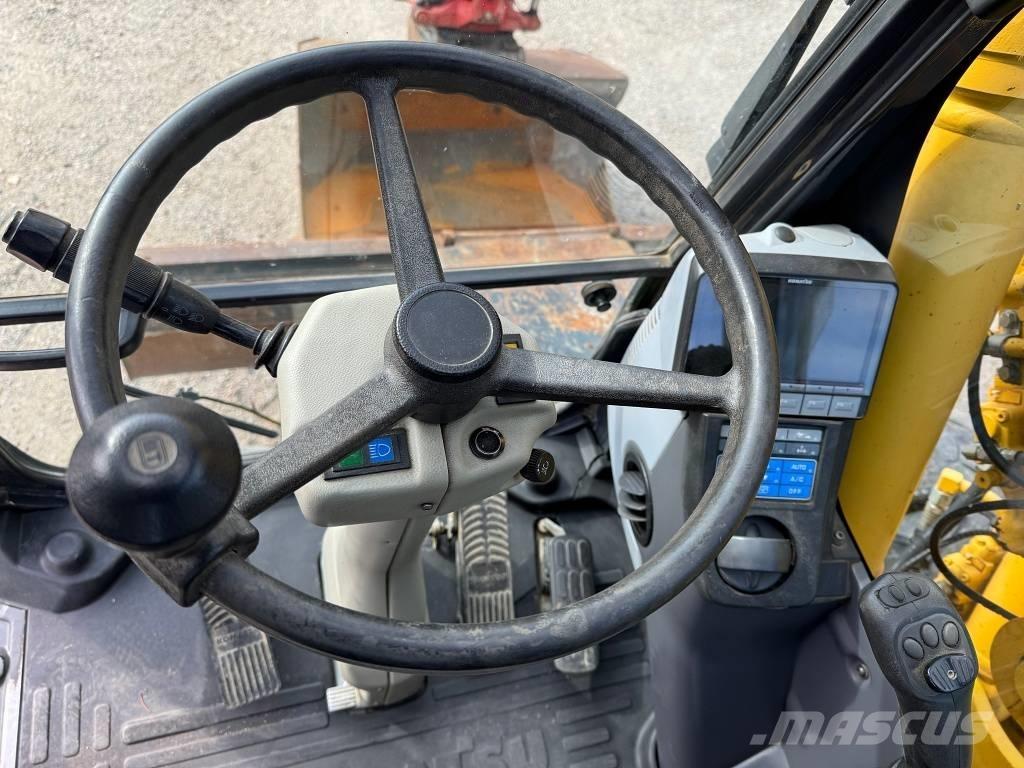 Komatsu PW 148-8 Escavatori gommati