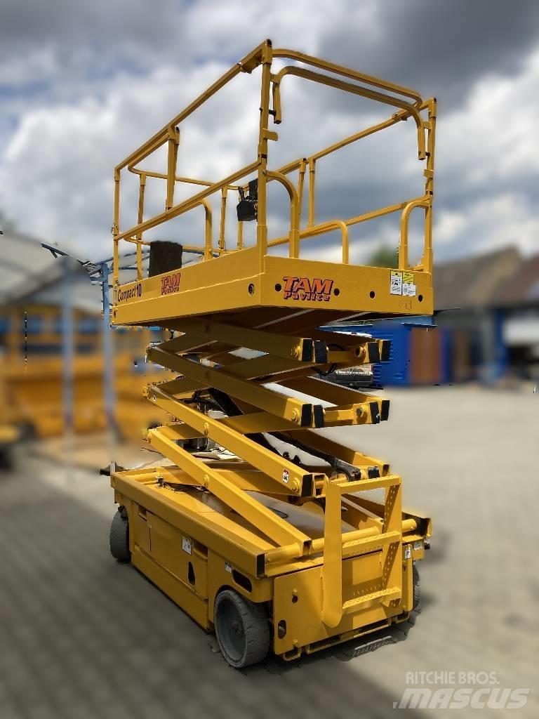 Haulotte Compact 10 Piattaforme a pantografo