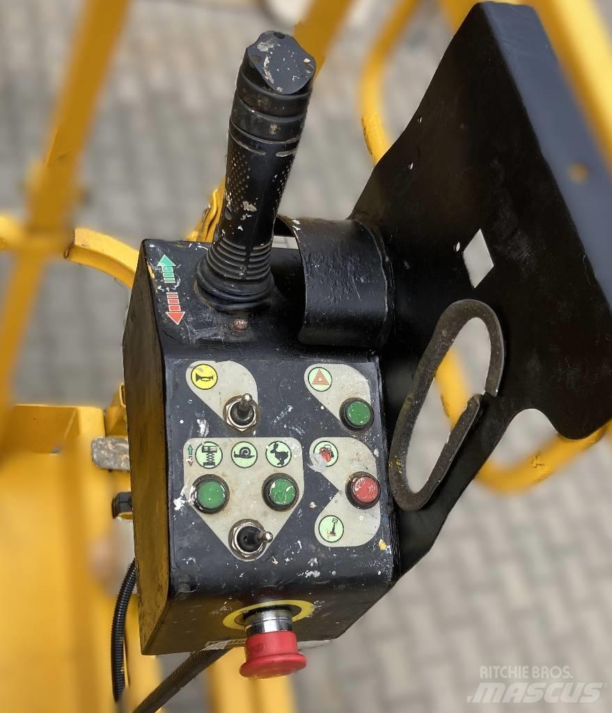 Haulotte Compact 10 Piattaforme a pantografo
