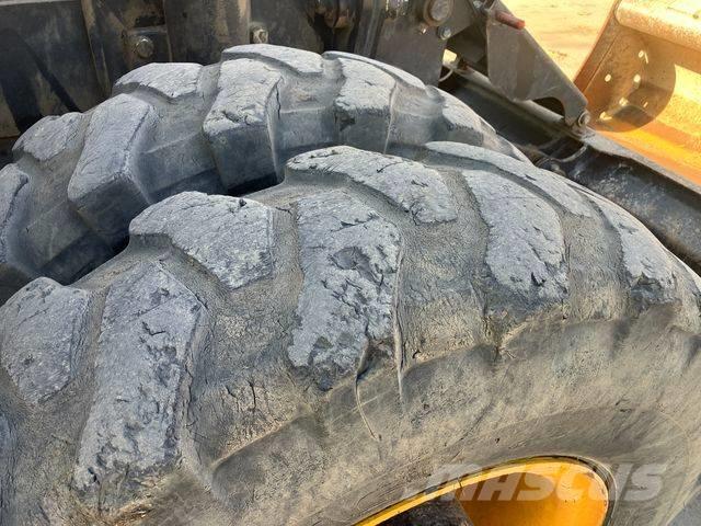 JCB JS 175 W Escavatori gommati