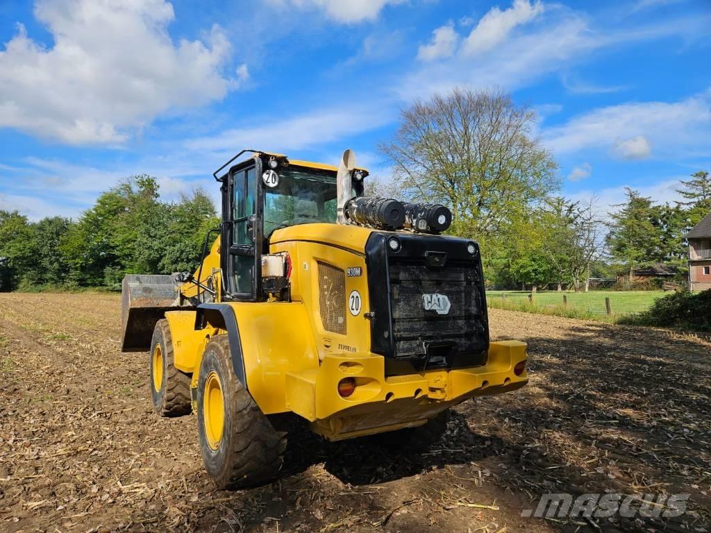 CAT 930 M Pale gommate