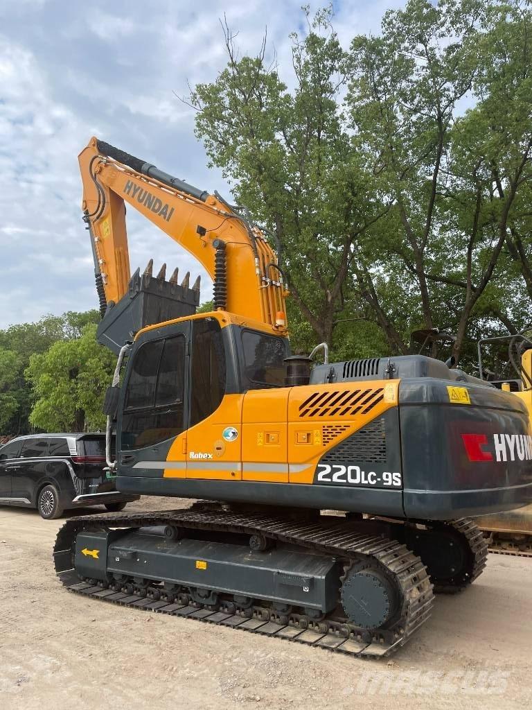 Hyundai 220LC-9S Escavatori medi 7t - 12t