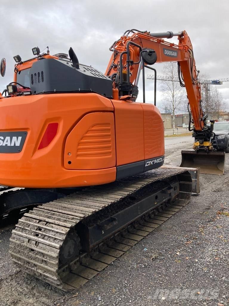 Doosan DX 140 LCR Escavatori cingolati