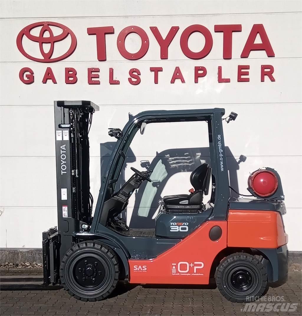 Toyota 02-8FGF30 Carrelli elevatori GPL