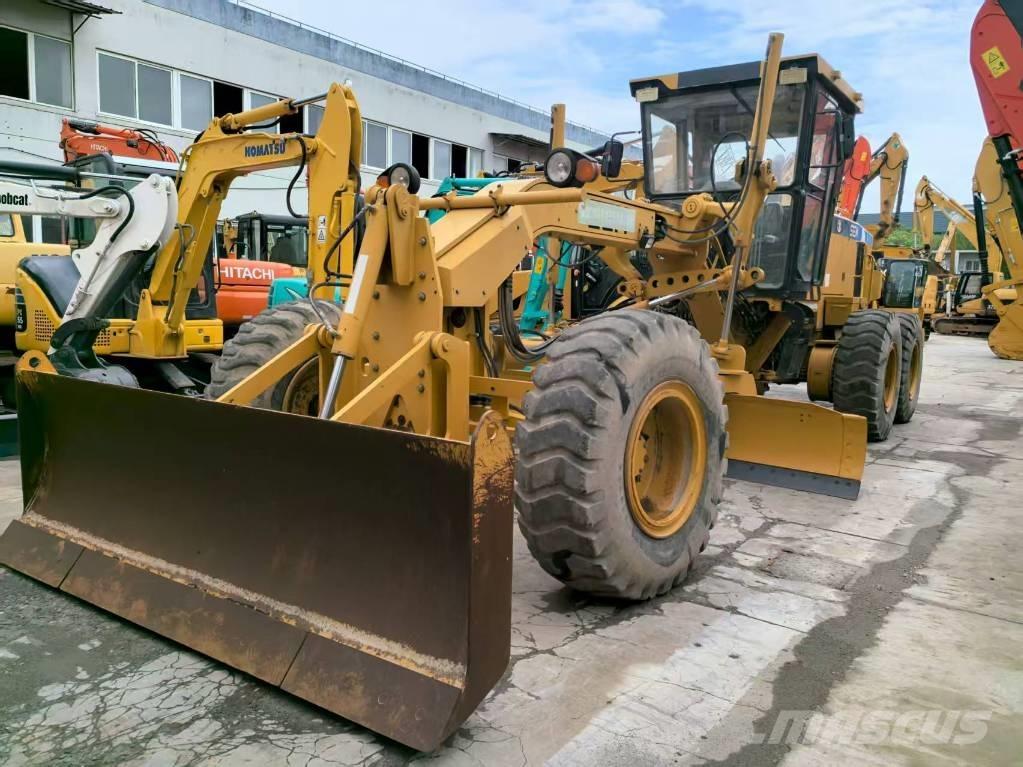 SEM 919 Motorgraders