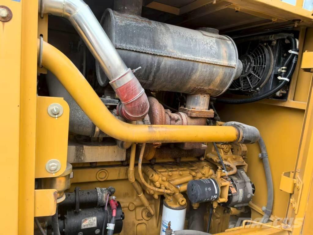 SEM 919 Motorgraders