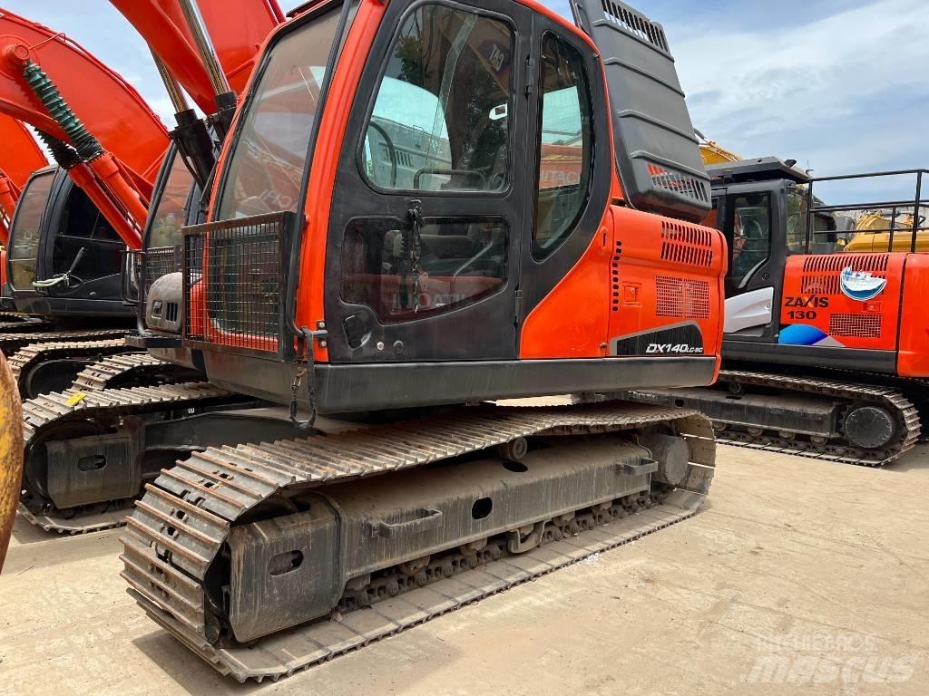 Doosan DX140 Escavatori cingolati