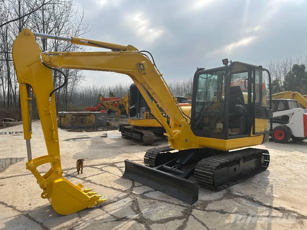 Komatsu PC56-7 Escavatori cingolati