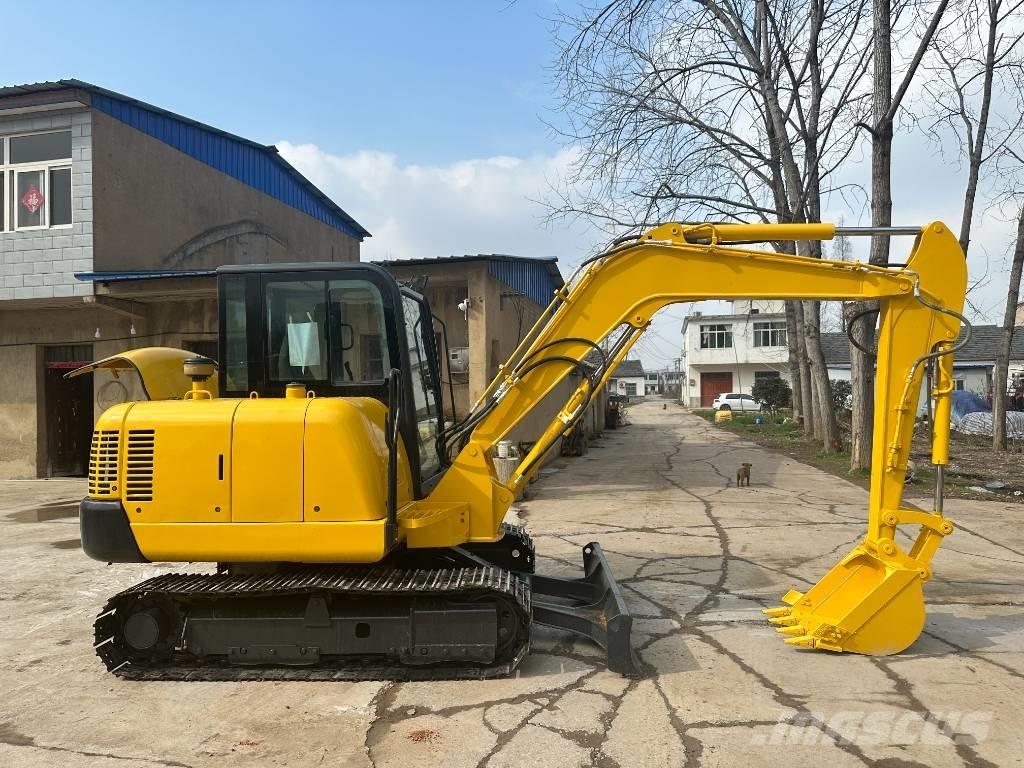 Komatsu PC56-7 Escavatori cingolati