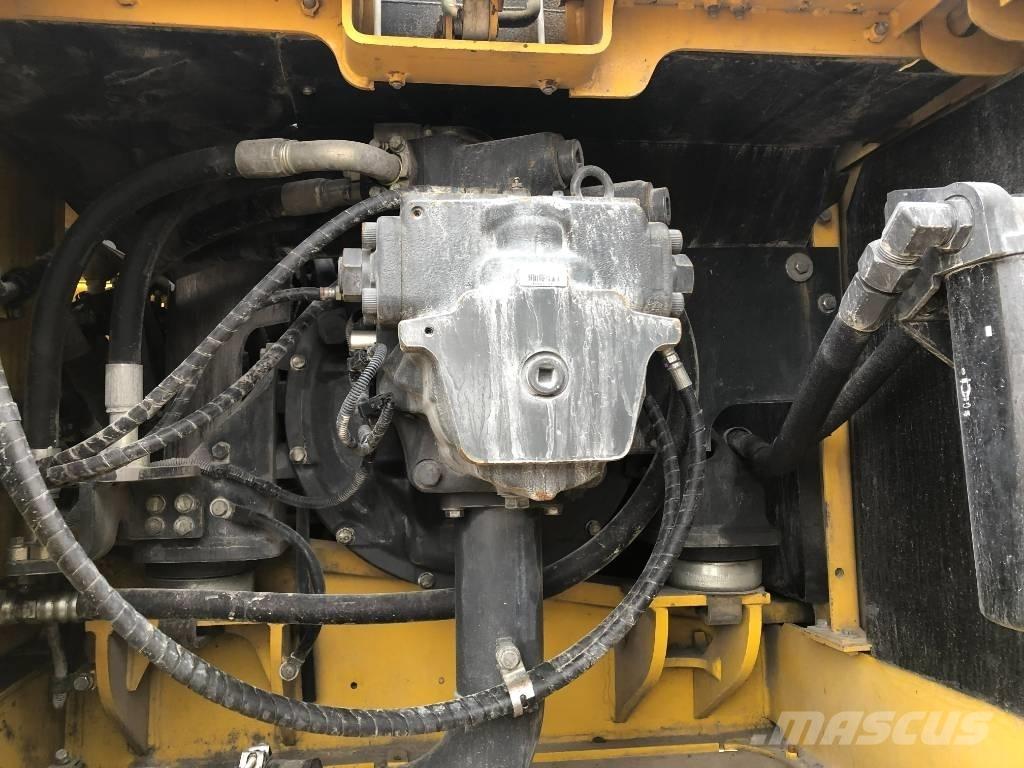 Komatsu 300 -7 Escavatori cingolati