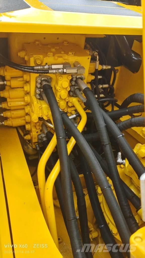 Komatsu PC 220-7 Escavatori cingolati