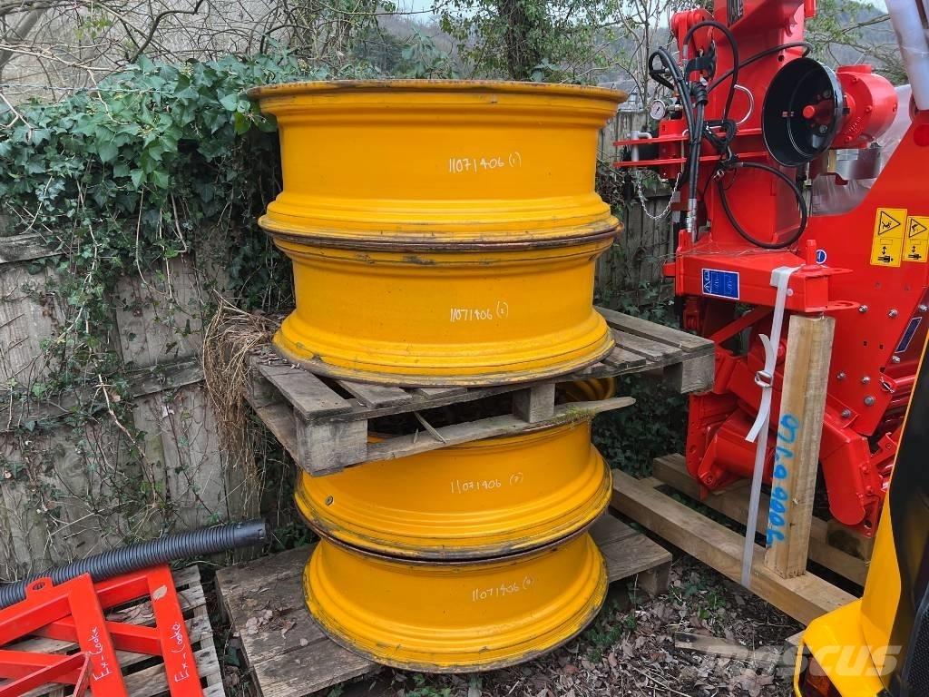 JCB 4 x Wheel Rims Pneumatici, ruote e cerchioni