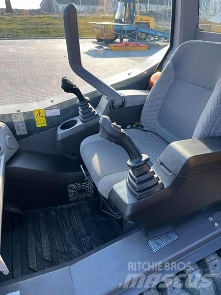Volvo MCT 85 Mini Pale Gommate