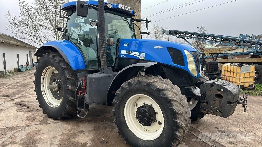 New Holland T 7.270 Trattori