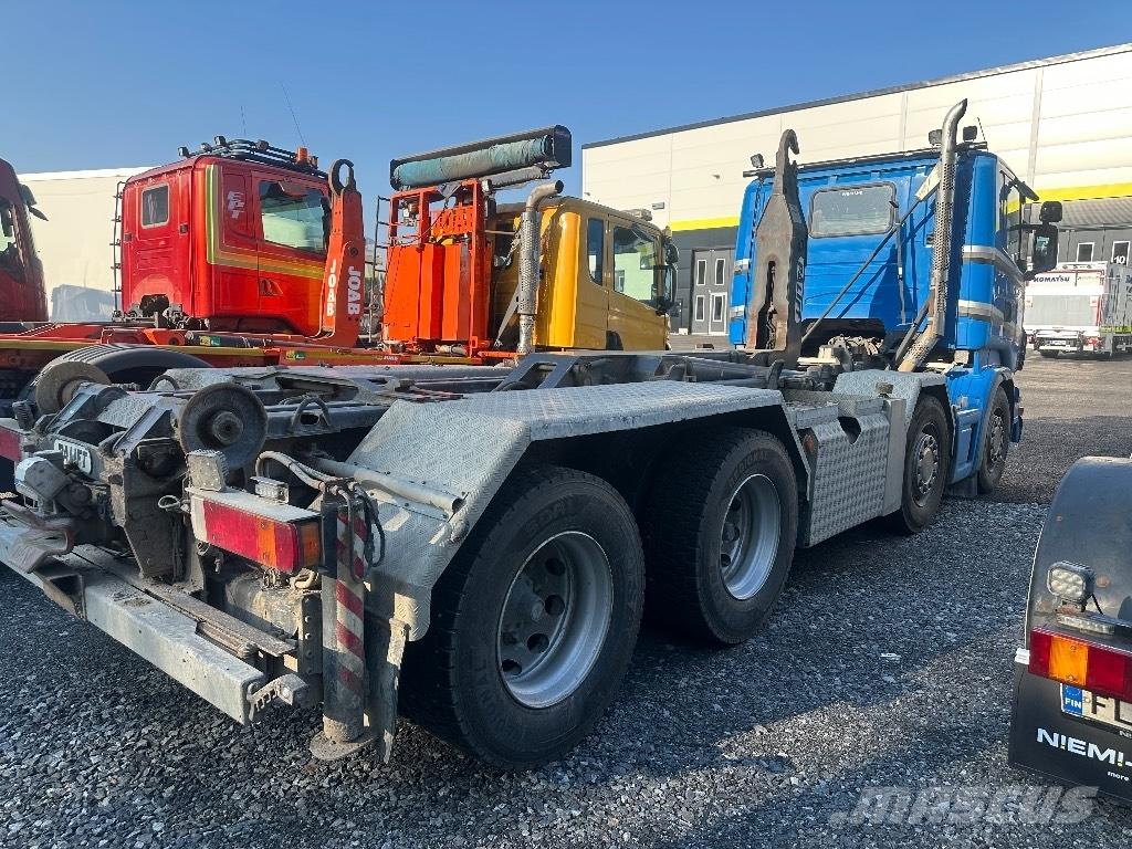 Scania R420 8X4/4 Camion con gancio di sollevamento