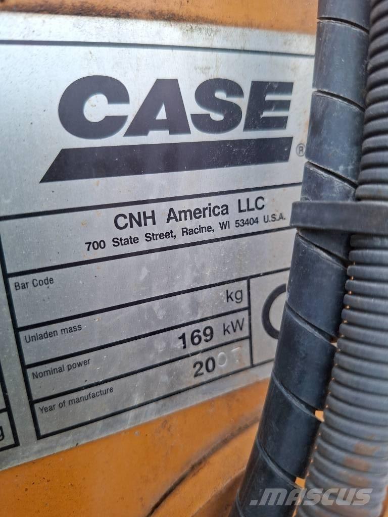 CASE 821 E Pale gommate