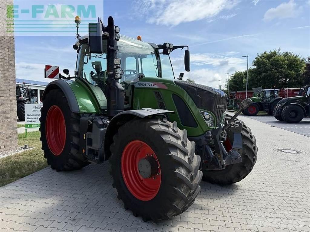 Fendt 724 vario s4 Trattori