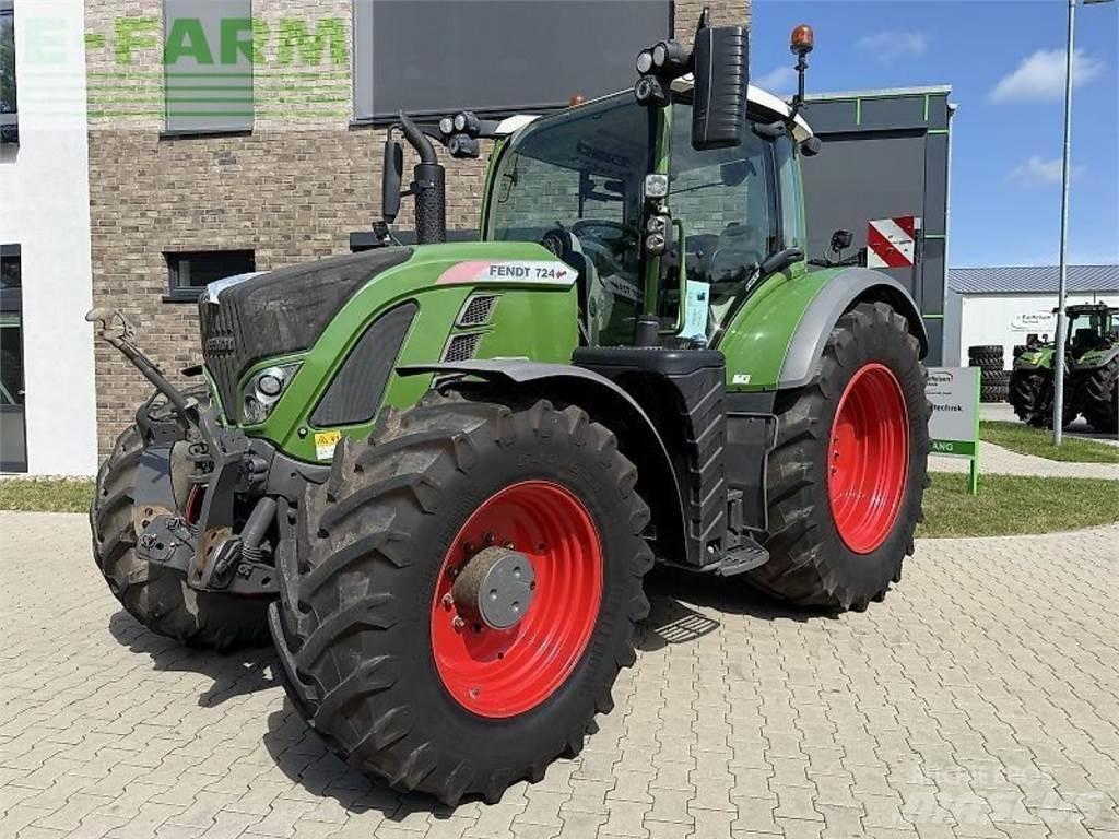 Fendt 724 vario s4 Trattori