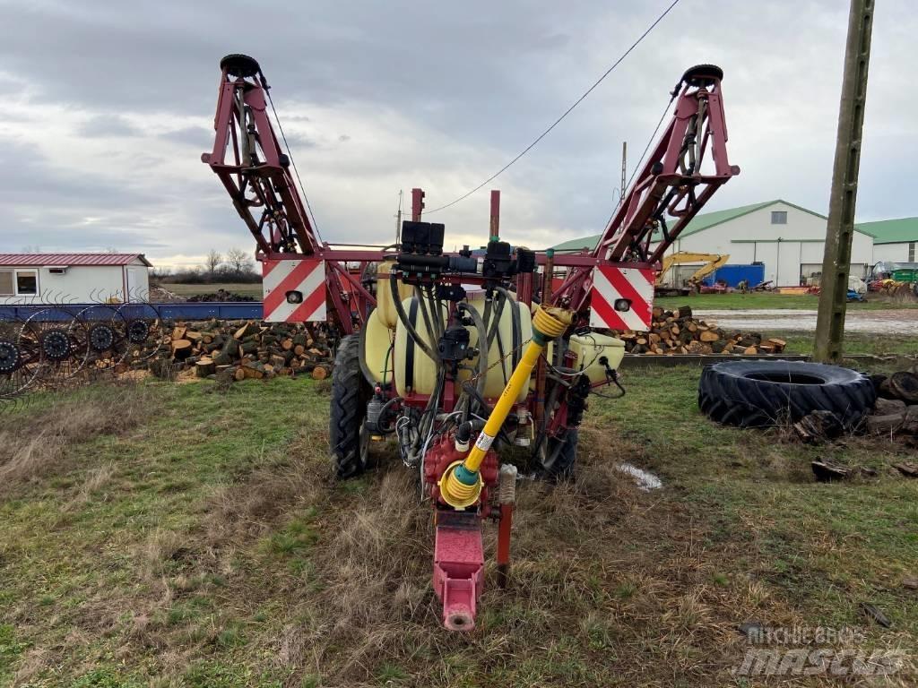 Hardi TR 2000 Irroratrici trainate