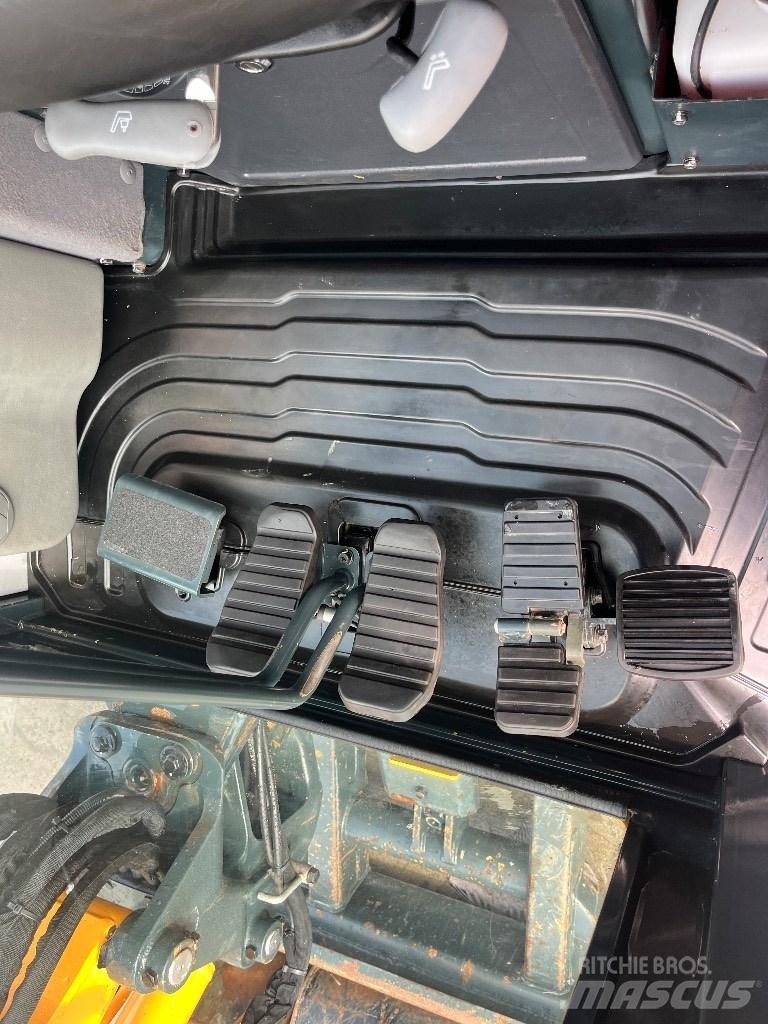 Hyundai R25Z-9 AK Miniescavatori
