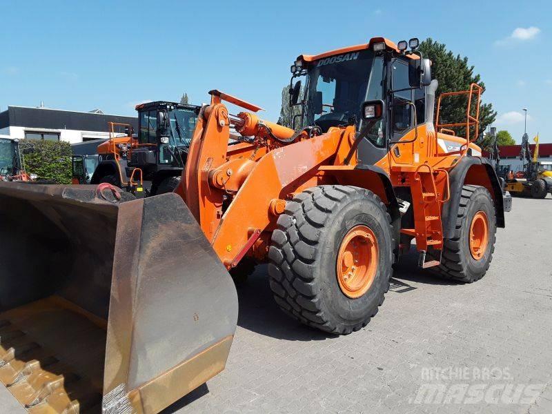 Develon DL350-5 Pale gommate