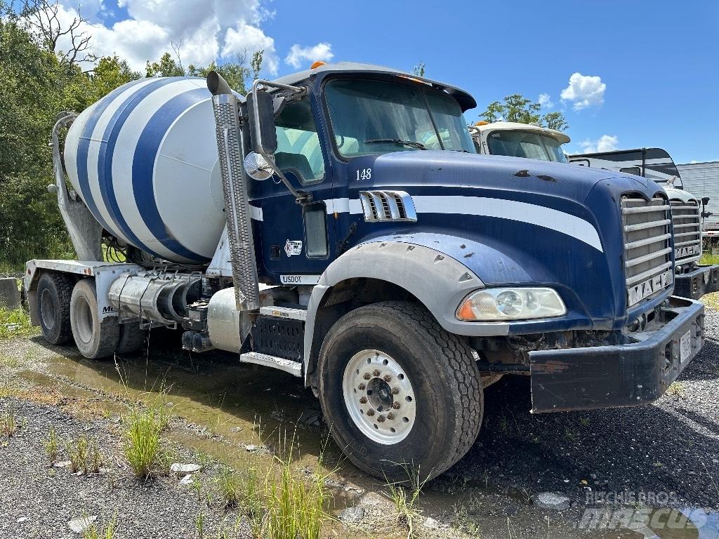 Mack GU 800 Camion altro