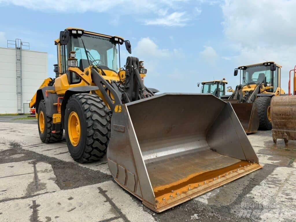 Volvo L90H Pale gommate