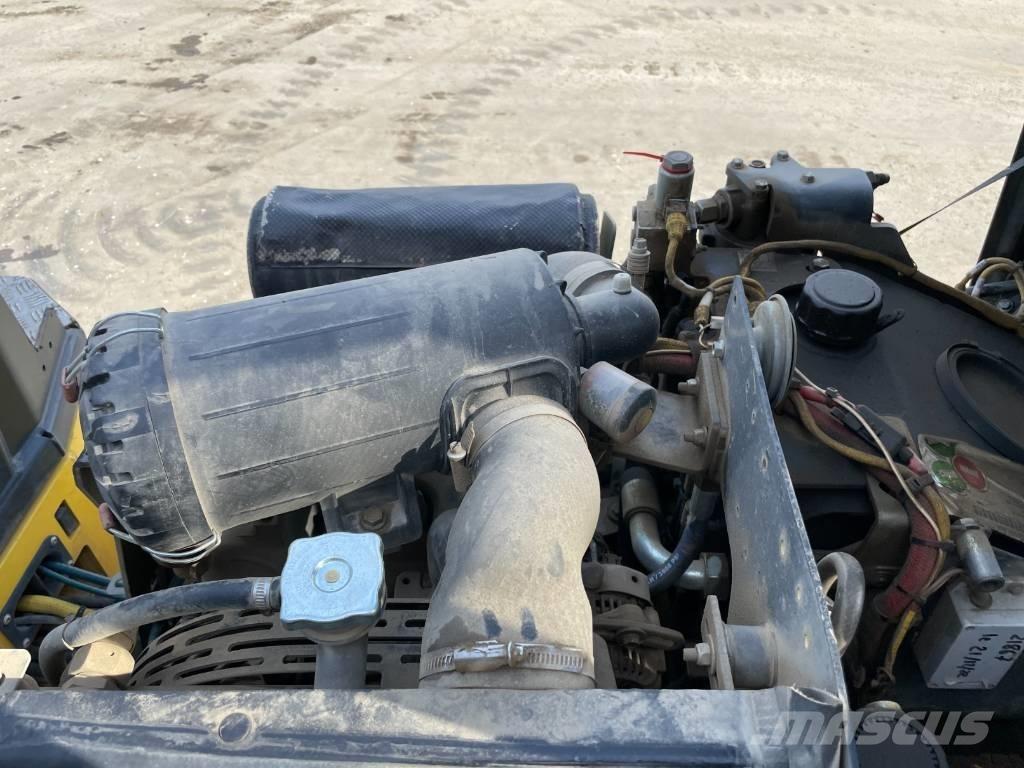 Bomag BW 100 AD-5 Rulli a doppio tamburo