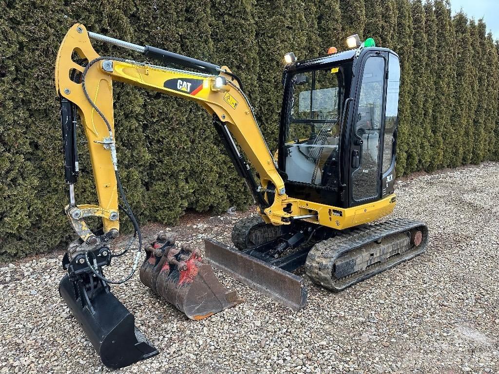 CAT 302.7 D CR Miniescavatori