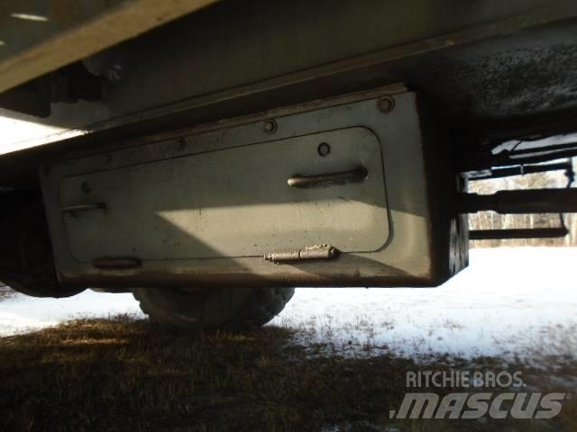 Liebherr A 934 B HD Caricatronchi con base su rimorchio