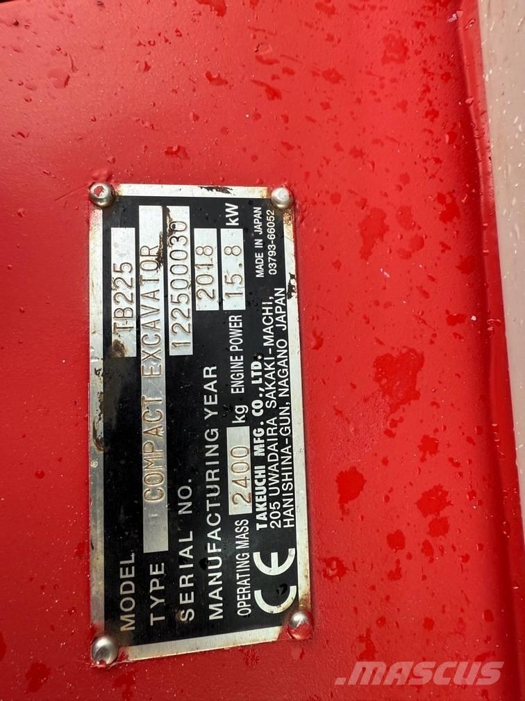 Takeuchi TB 225 Miniescavatori