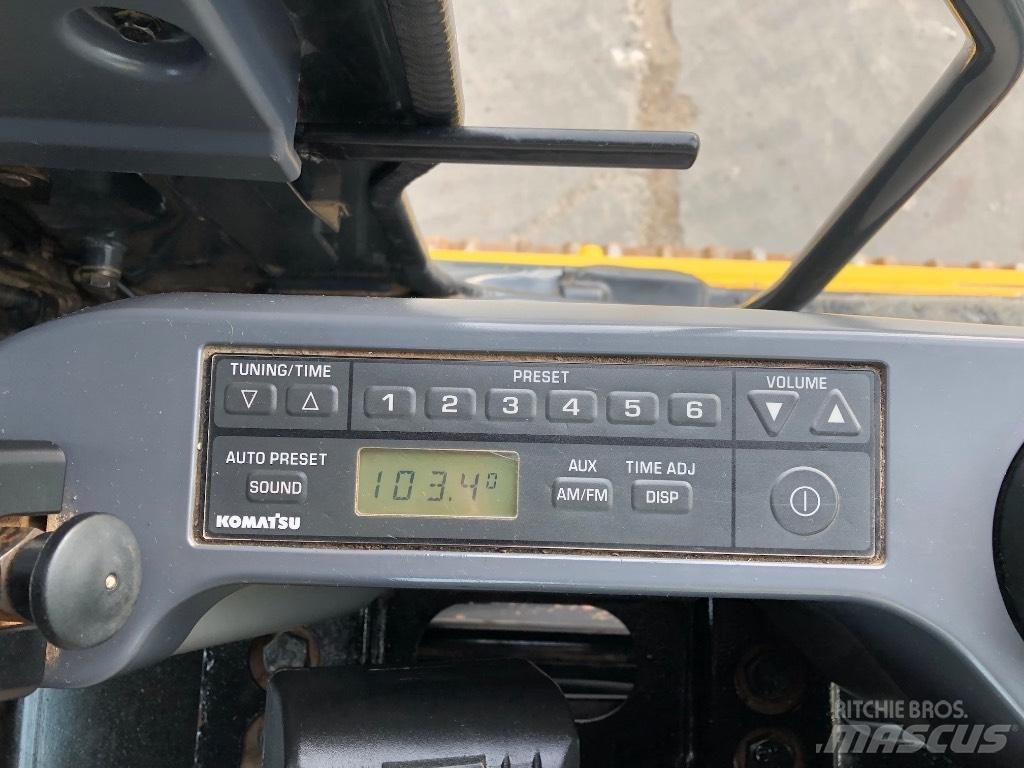 Komatsu PC210LC-11 Escavatori cingolati