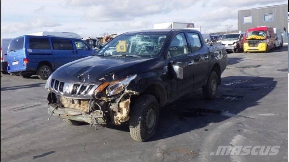 Mitsubishi L 200 4 Pick up/Fiancata ribaltabile