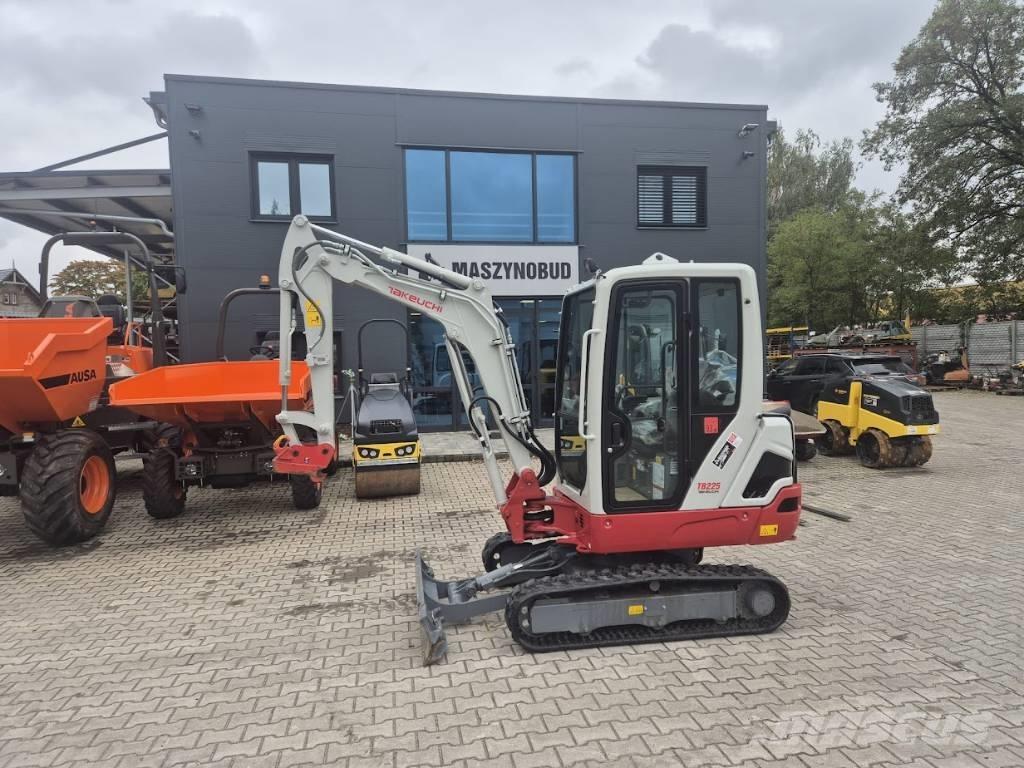 Takeuchi TB225 V0B Miniescavatori