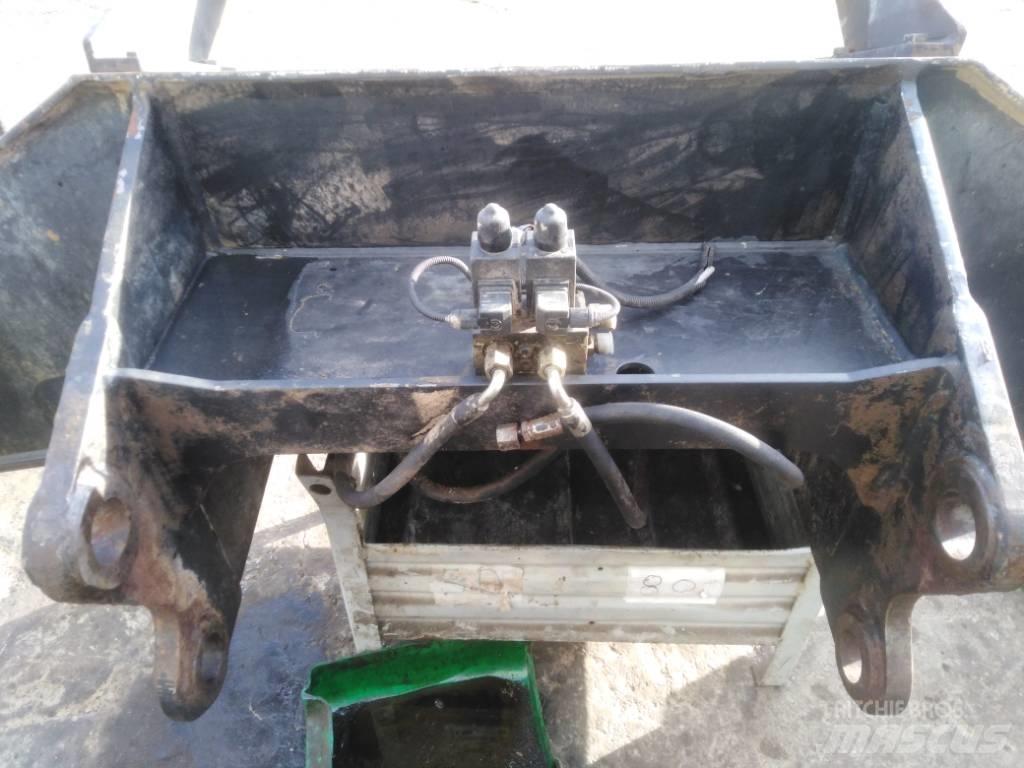 CAT M 318 Telaio e sospensioni