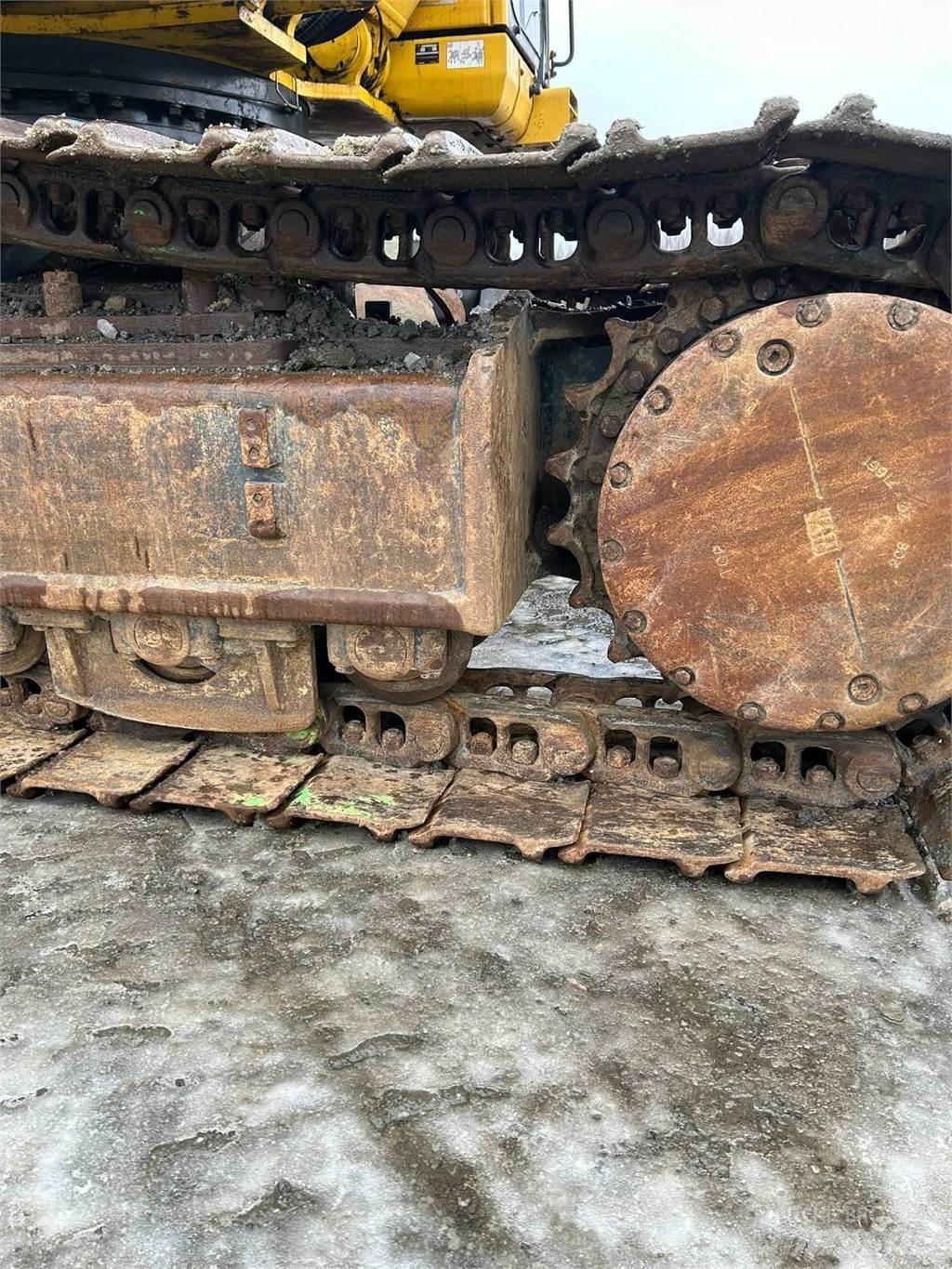 Komatsu PC490LC-11 Escavatori cingolati