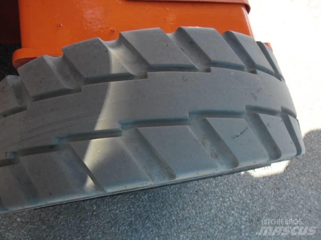 JLG E 450 AJ Piattaforme a braccio articolato