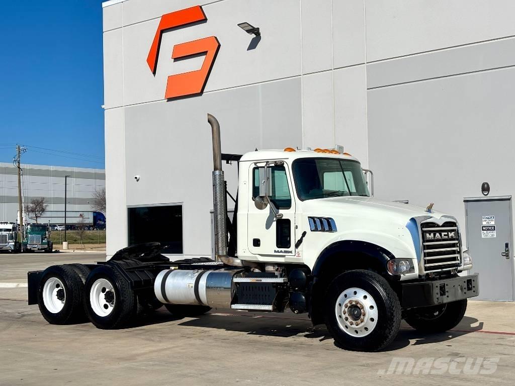 Mack Granite Motrici e Trattori Stradali