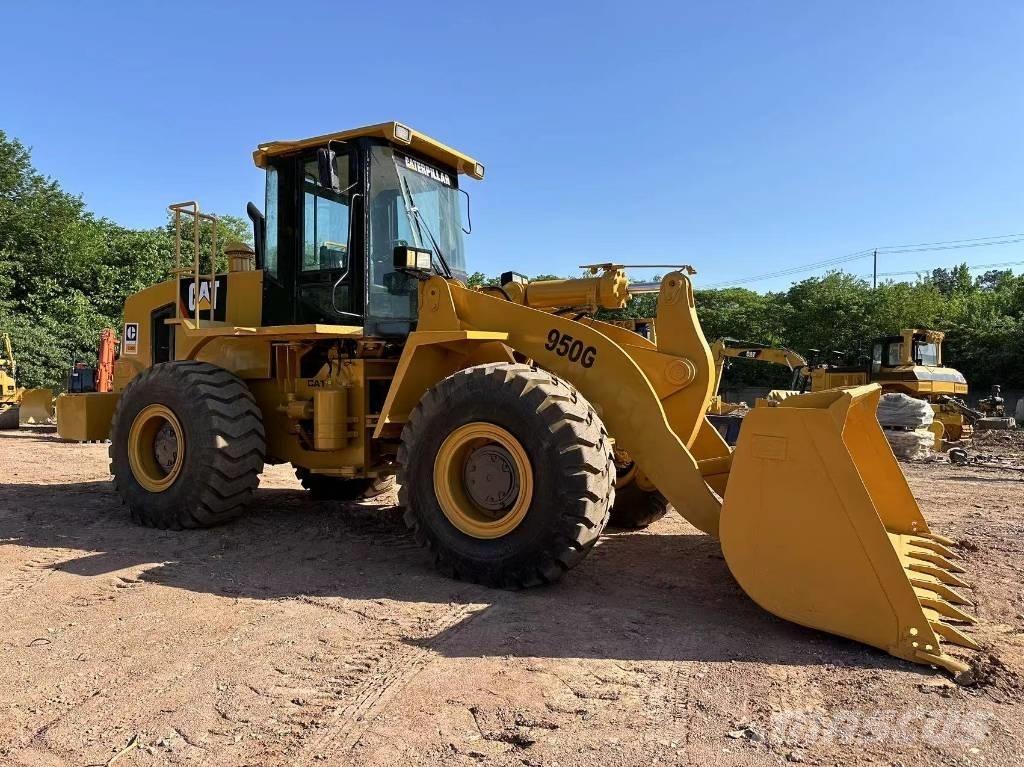 CAT 950G Pale gommate