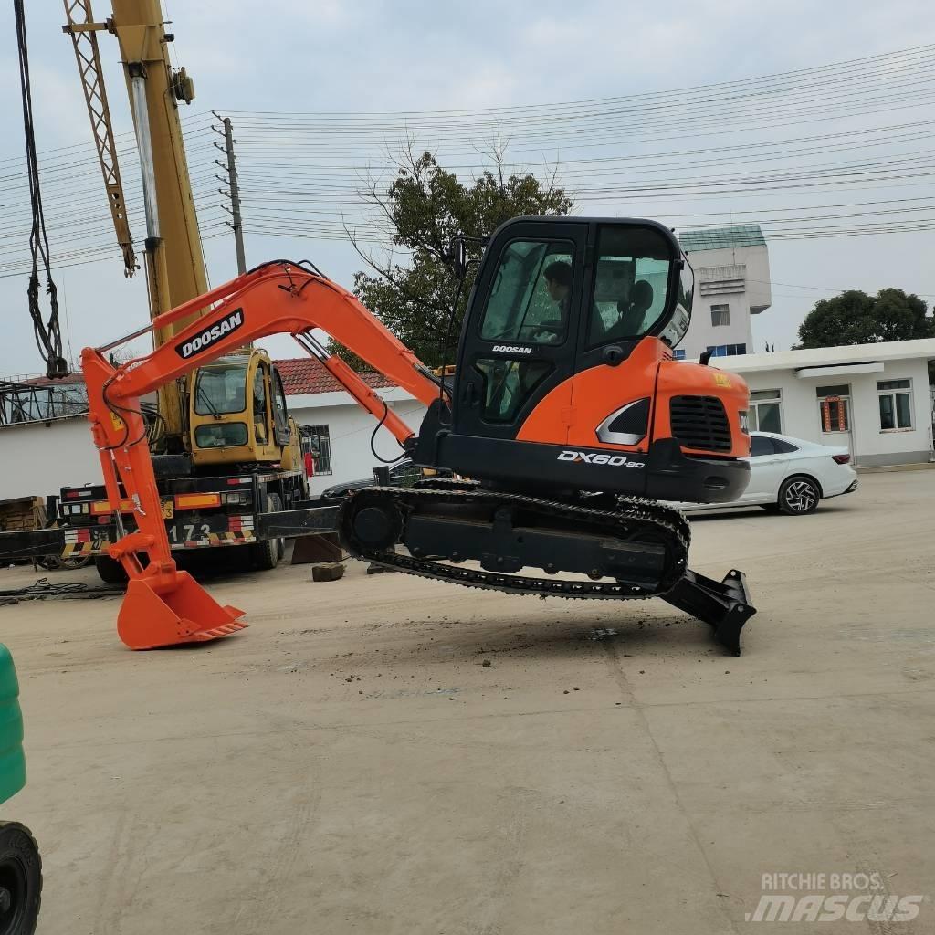 Doosan DX 60 Escavatori cingolati